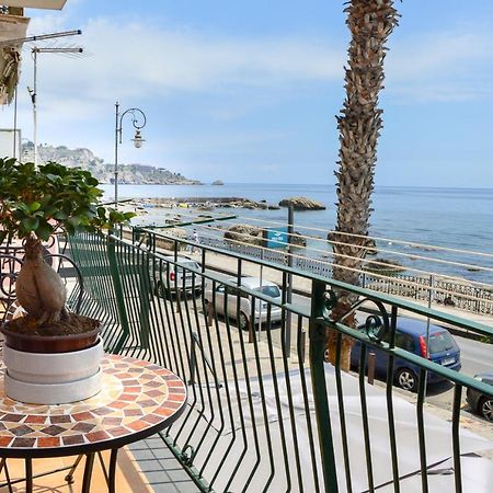 شقة Sun Sea House Taormina جيارديني ناكسوس المظهر الخارجي الصورة