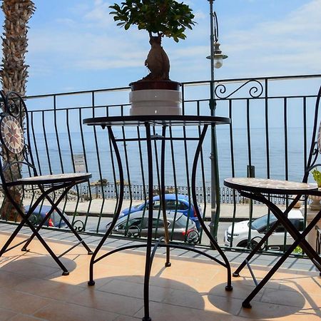 شقة Sun Sea House Taormina جيارديني ناكسوس المظهر الخارجي الصورة